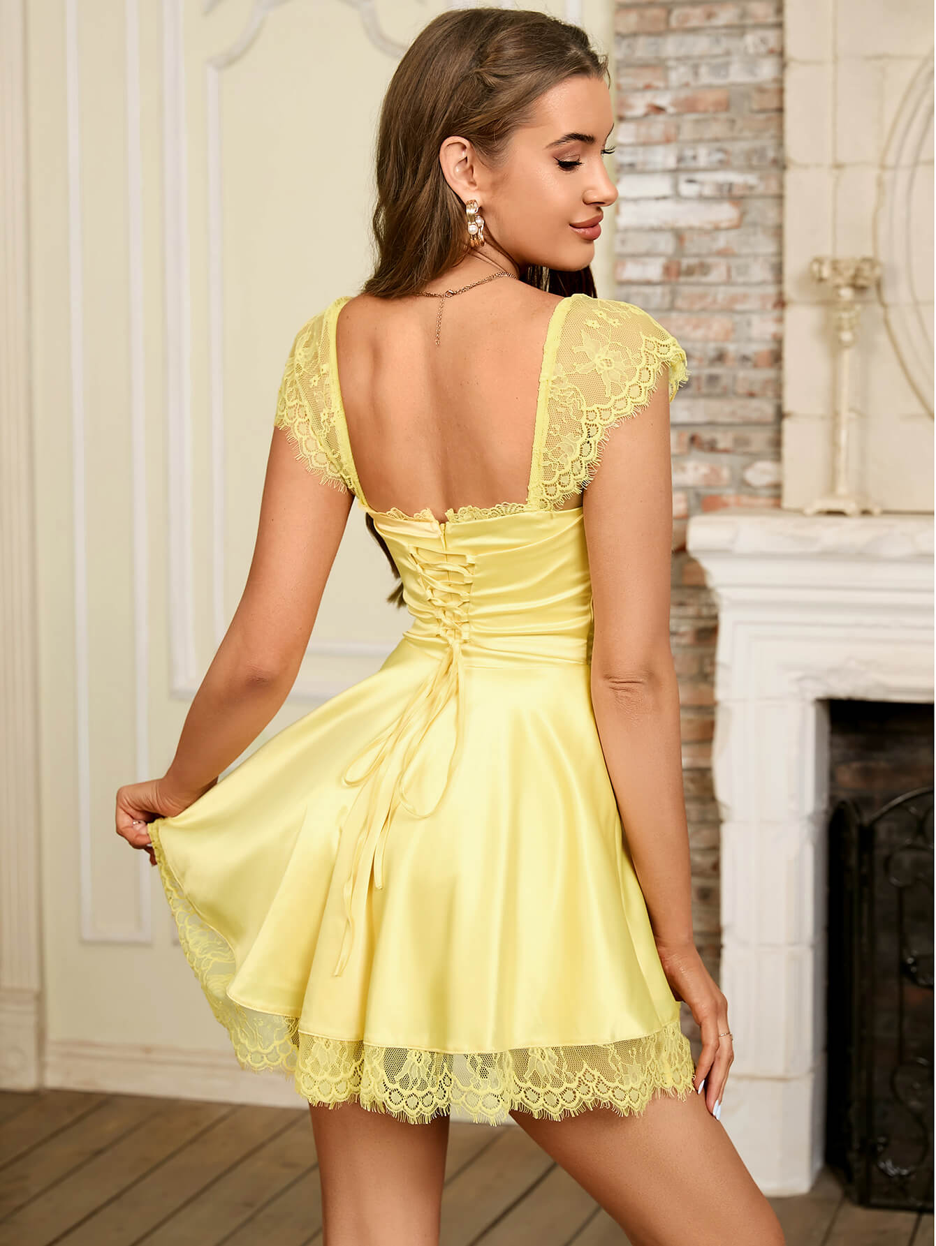 contrast lace ruched bust dress yellow back#color_yellow