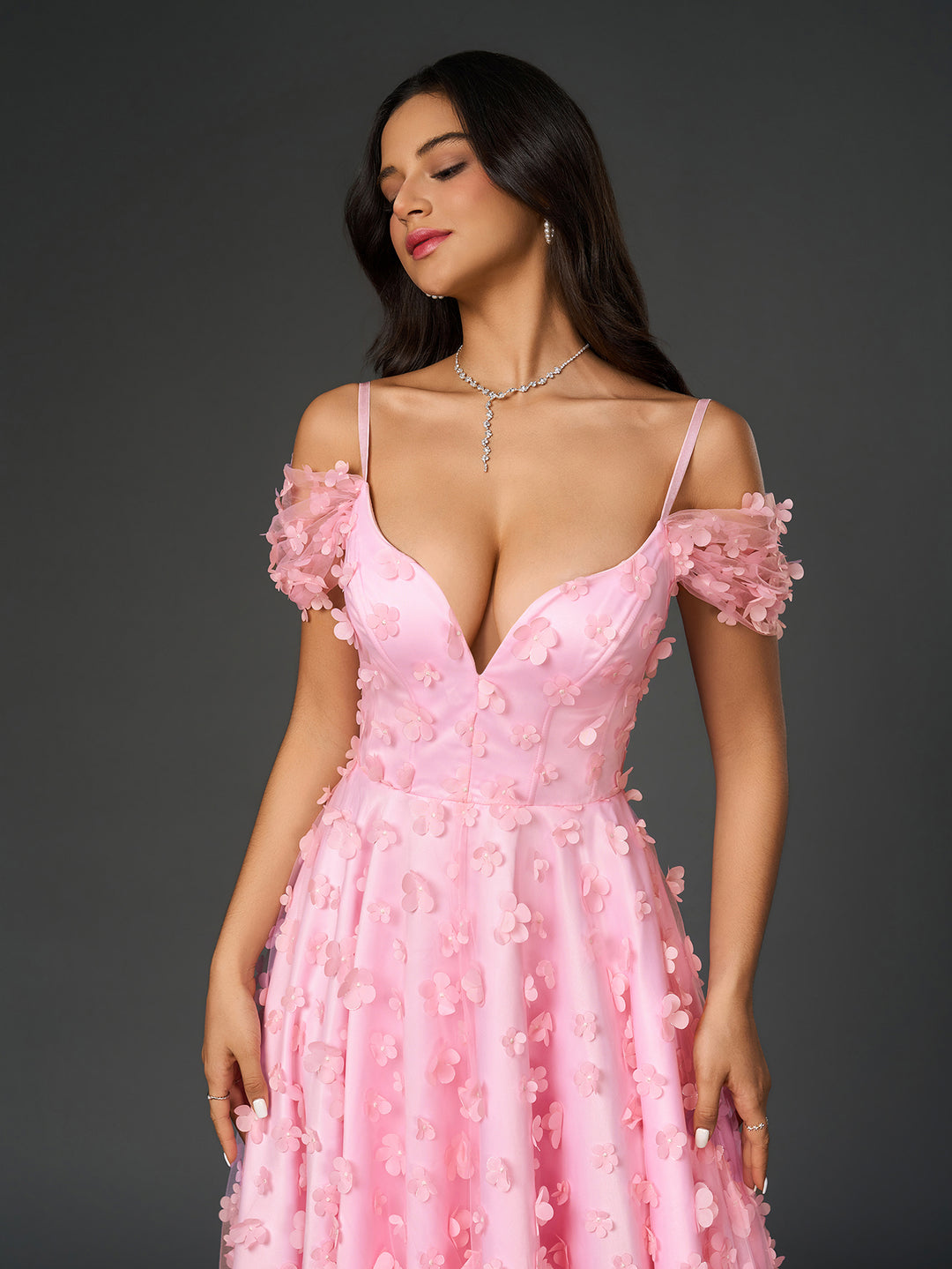 prom dress decoration How to Make Your Prom Dress Customers Feel Like They're in a Fairytale