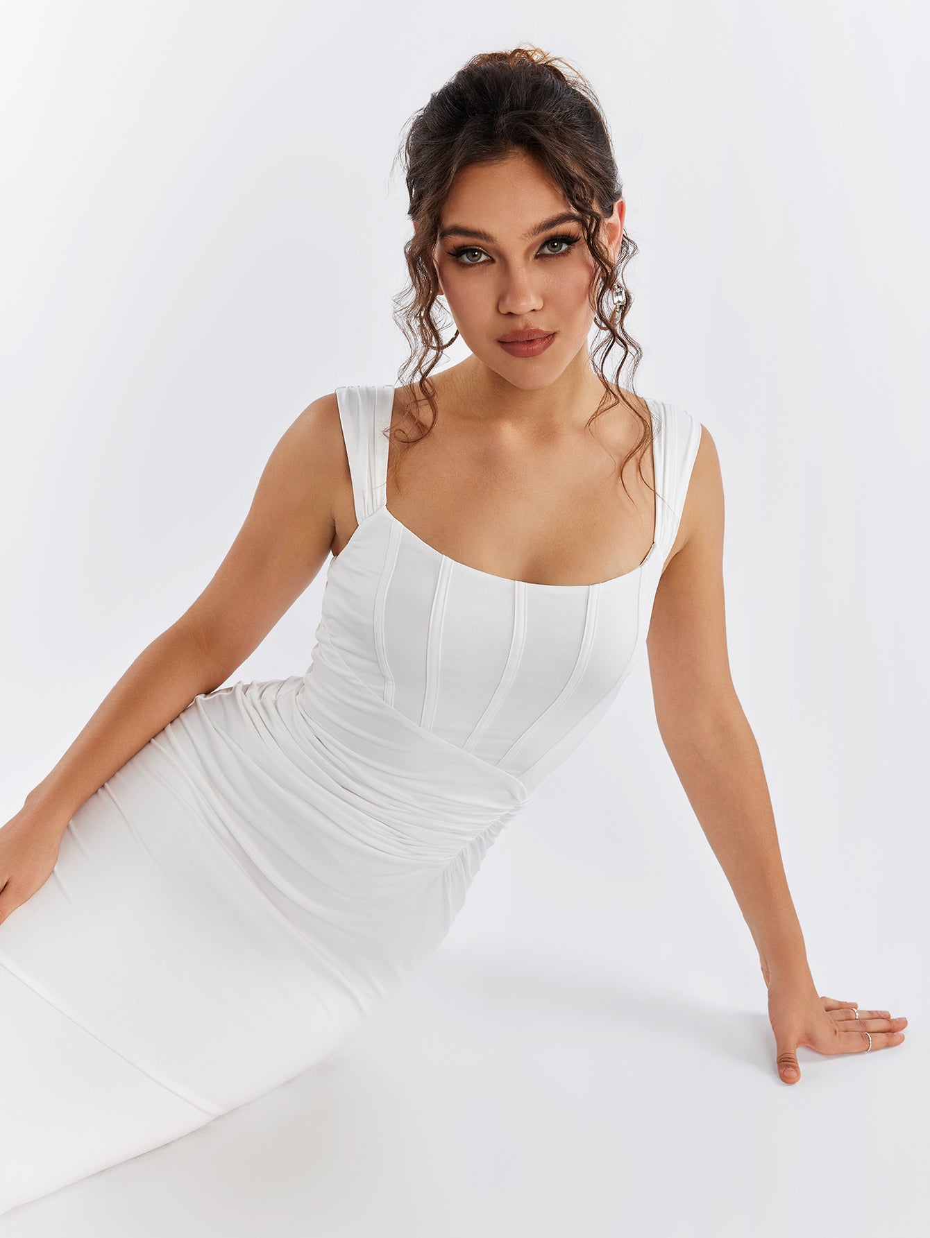 backless mermaid corset ruched dress#color_white
