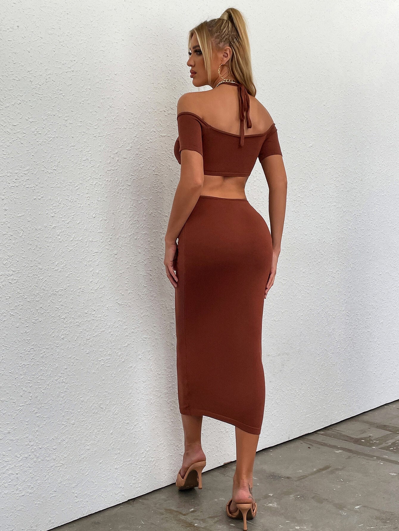 knit halter cut out midi dress brown back#color_brown